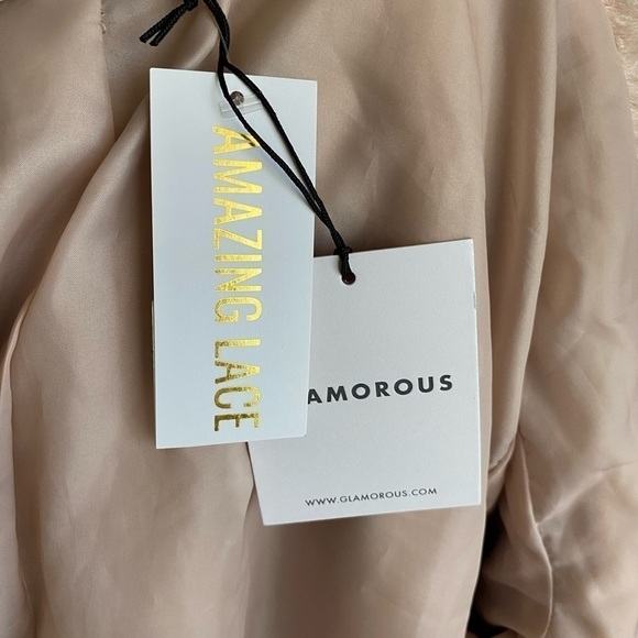 NWT-GLAMOROUS-WARM MY HEART-BEIGE FUZZY JACKET-SIZE SMALL - Picture 9 of 9